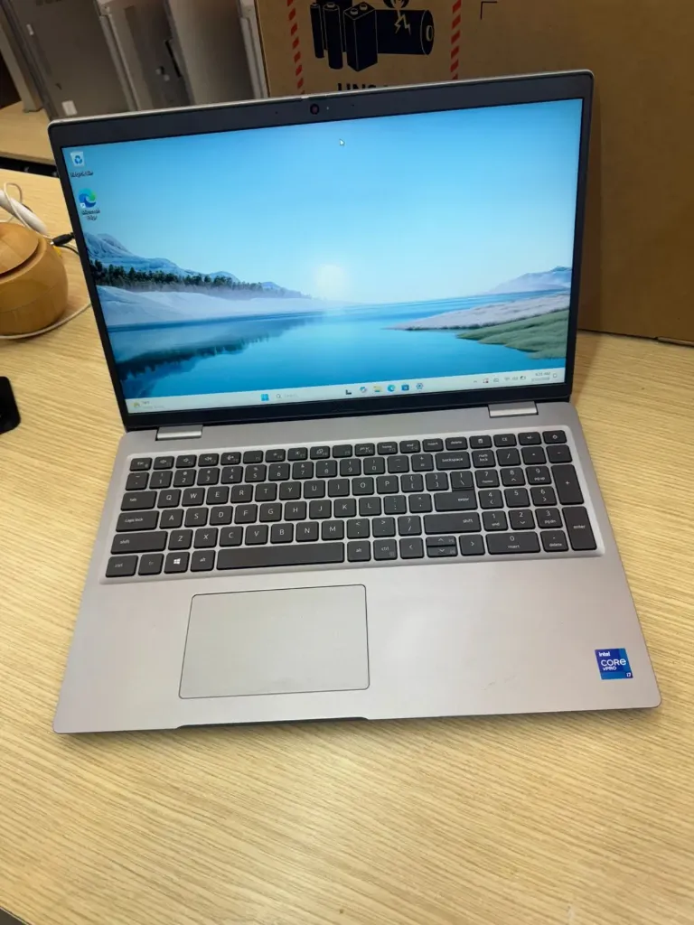[B00396] Portatil Dell Latitude 5520 Intel Core i7-1185G7 Ram 16GB SSD M.2 256 15.6"